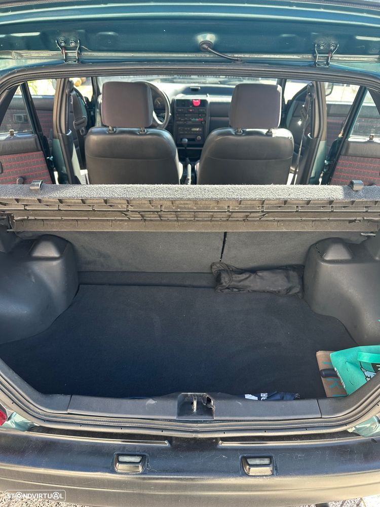 Toyota Starlet 1.0 - 8