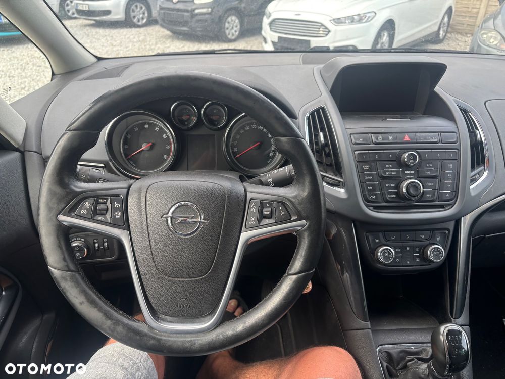 Opel Zafira - 16