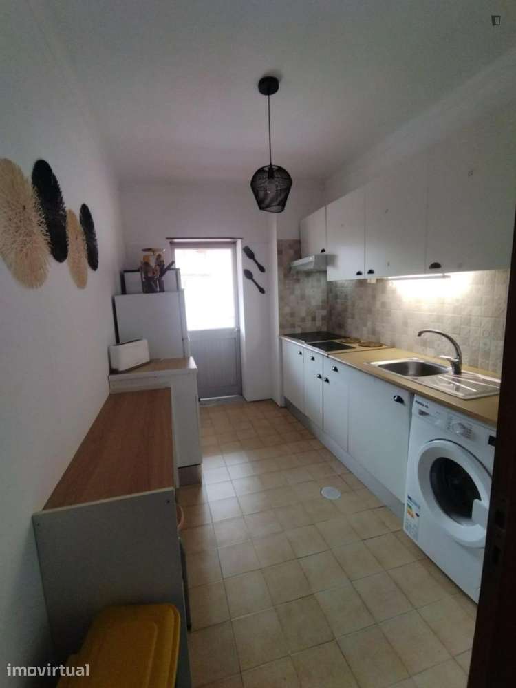 Quarto - localizado em Baixa de Santa Clara Coimbra - Grande imagem: 2/12