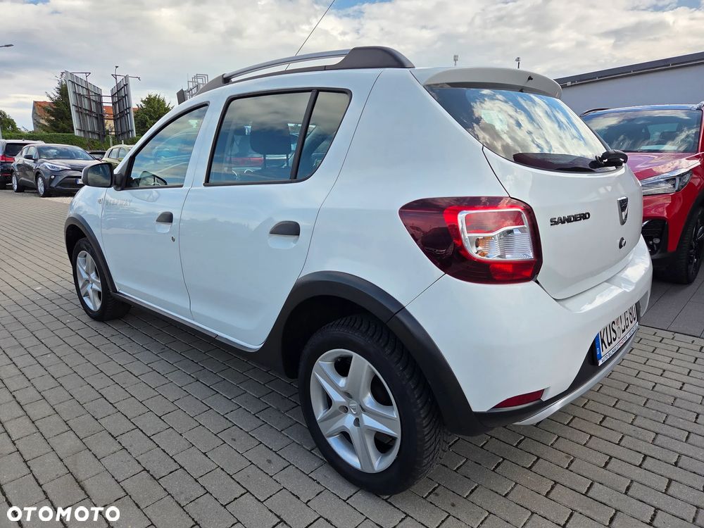Dacia Sandero TCe 90 Celebration - 4