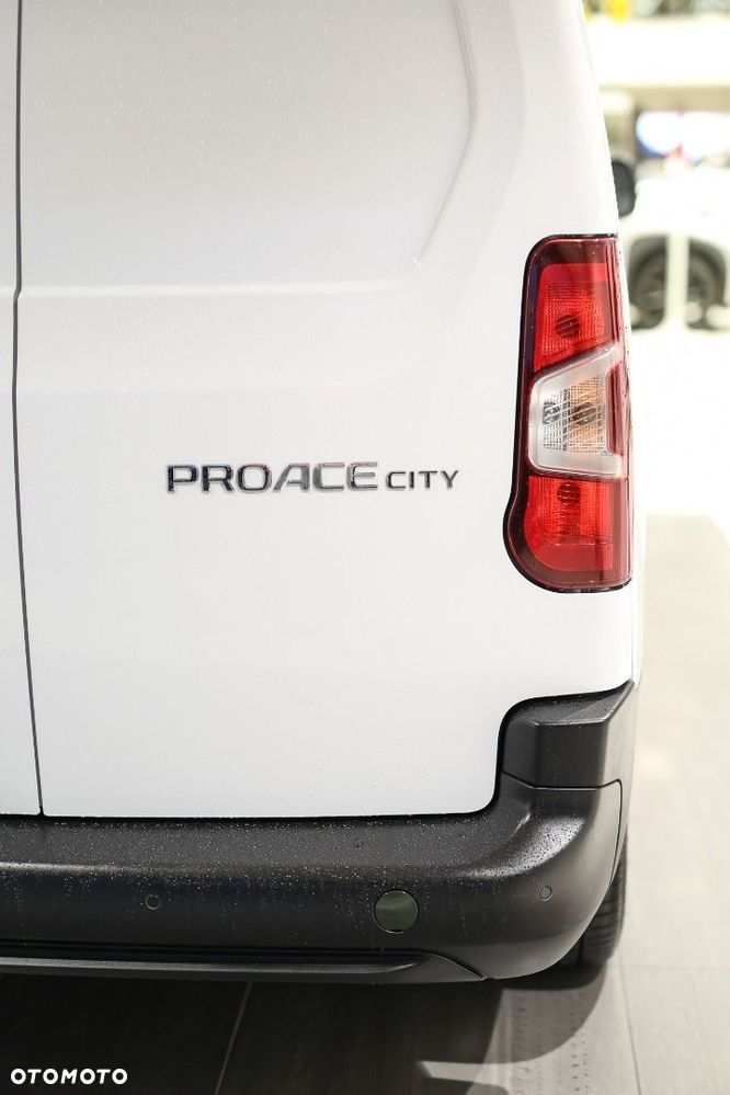 Toyota Proace City - 24