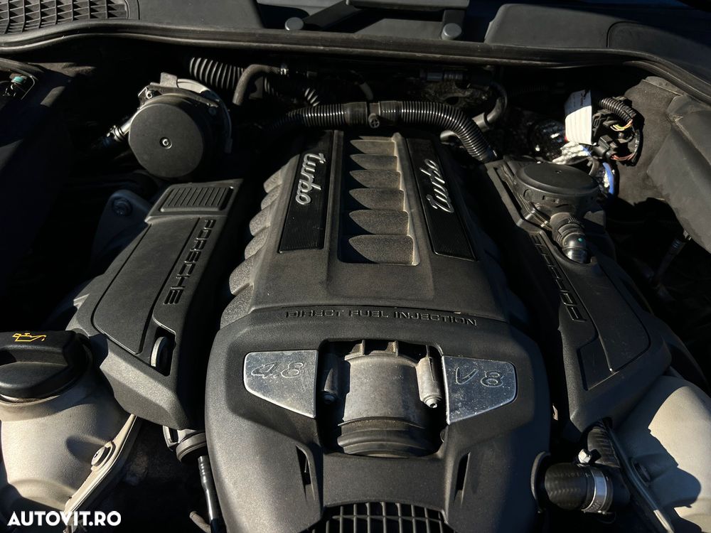 Porsche Cayenne Turbo V8 4.8L Aut. - 11