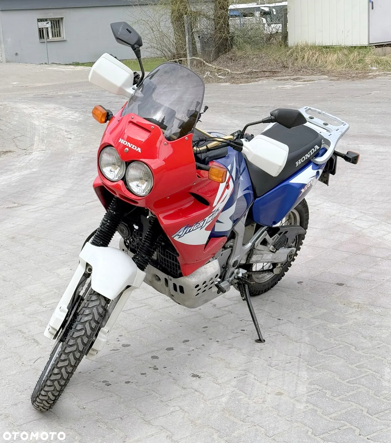 Honda XRV - 2