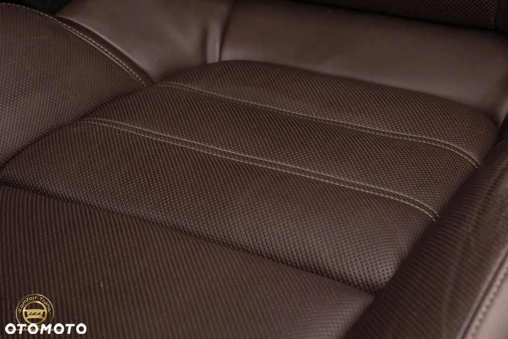 Porsche Cayenne Turbo S - 34