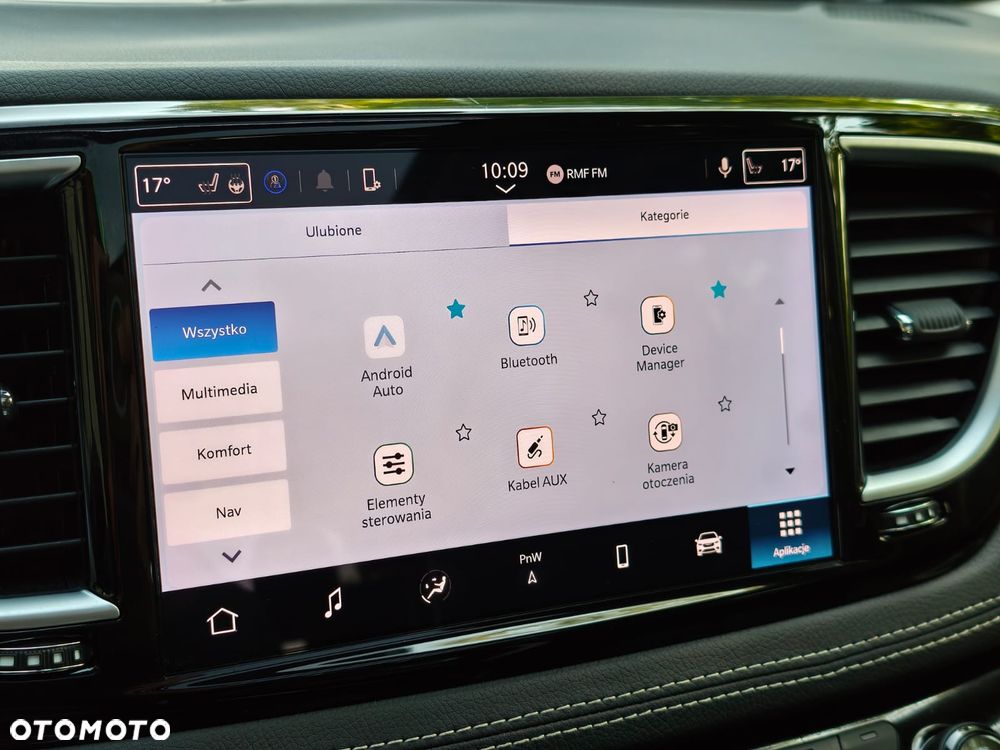 Chrysler Pacifica - 16