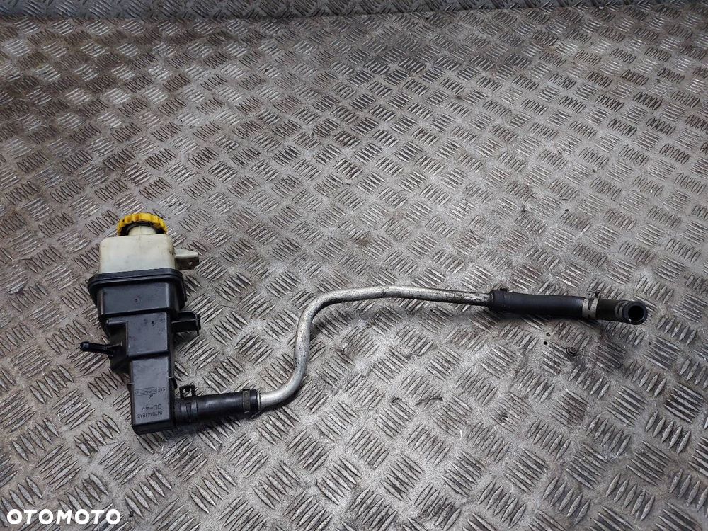 ZBIORNICZEK PŁYNU WSPOMAGANIA CHRYSLER  SEBRING II 2.0 16V 04764418AB - 1