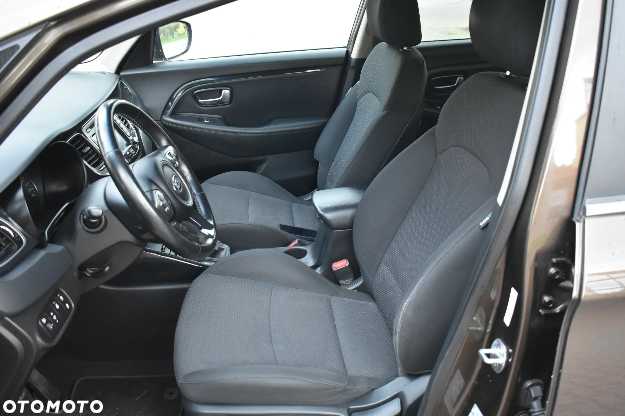 Kia Carens 1.7 CRDi Business Line - 15