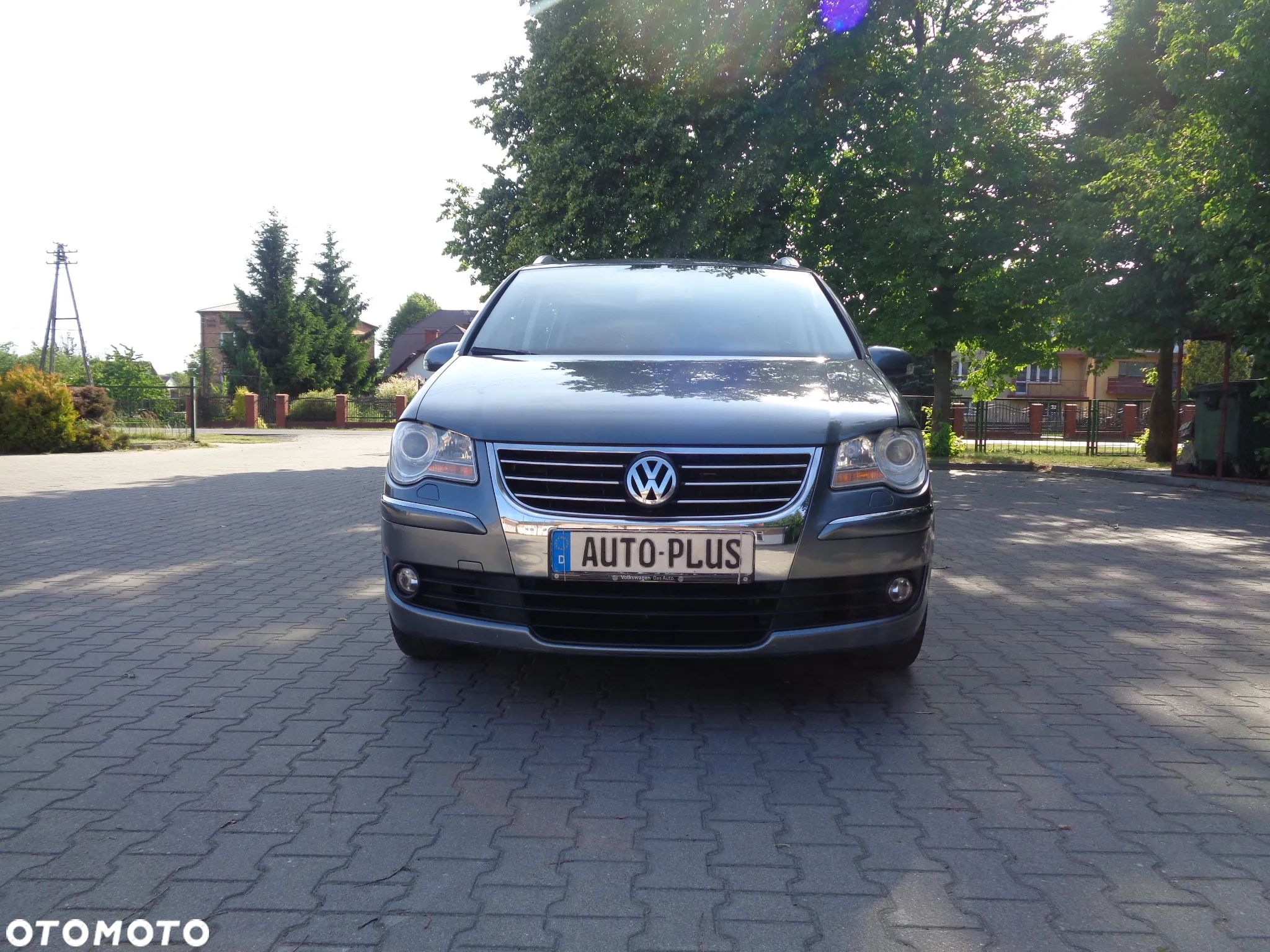Volkswagen Touran 1.4 TSI Comfortline - 1