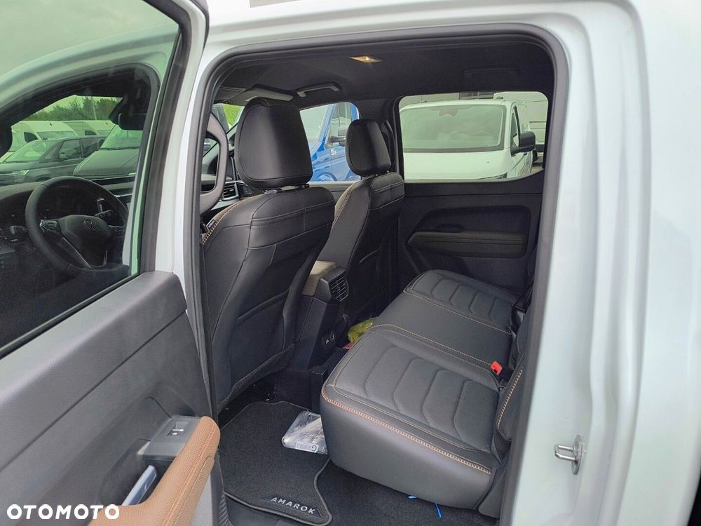 Volkswagen Amarok - 15