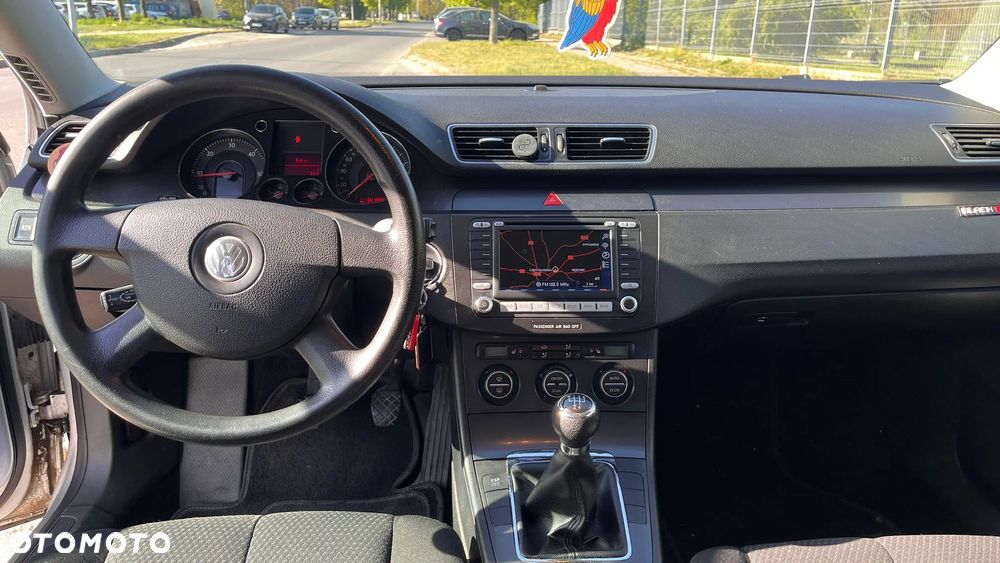 Volkswagen Passat 1.9 TDI Comfortline - 16