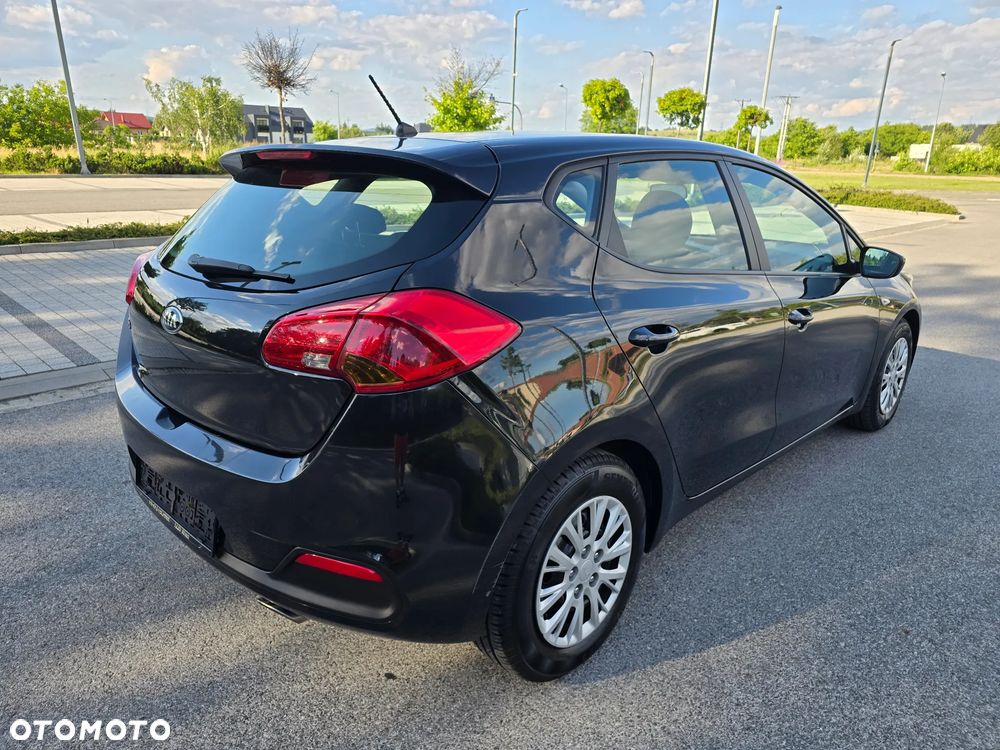 Kia Ceed - 22