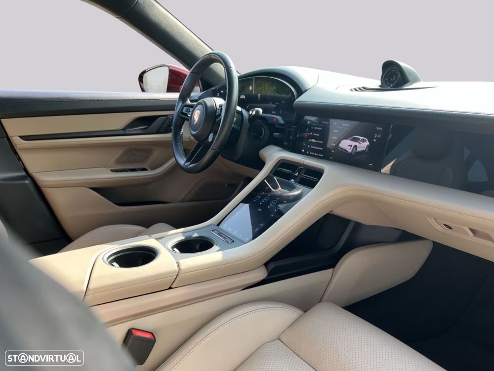 Porsche Taycan Cross Turismo Turbo - 14