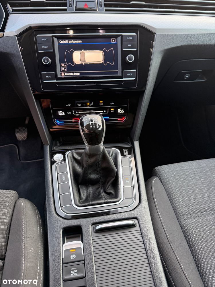 Volkswagen Passat 1.5 TSI EVO Business - 13