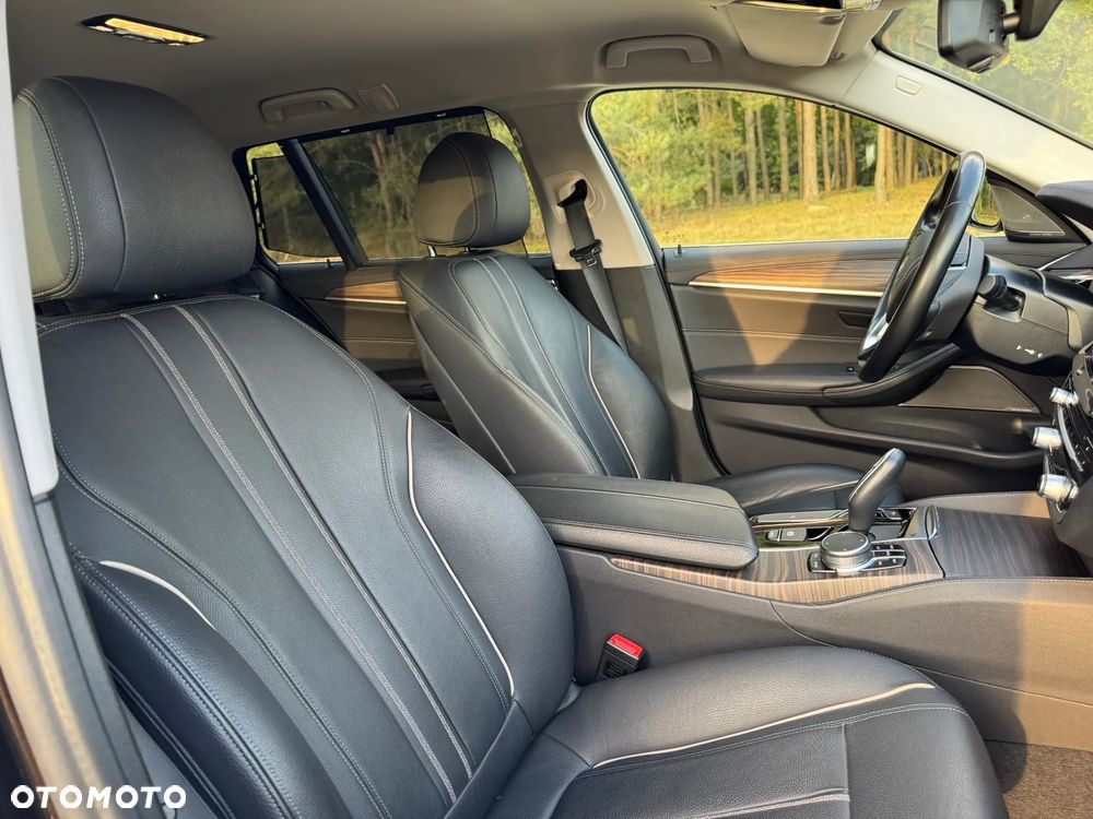 BMW Seria 5 520d Luxury Line - 24