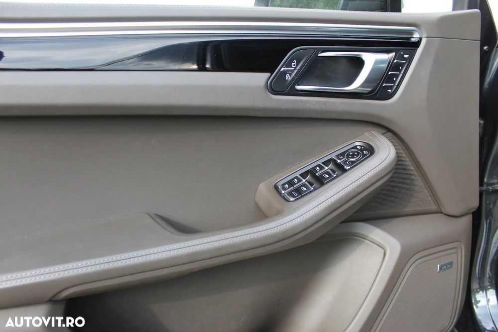 Porsche Macan - 10