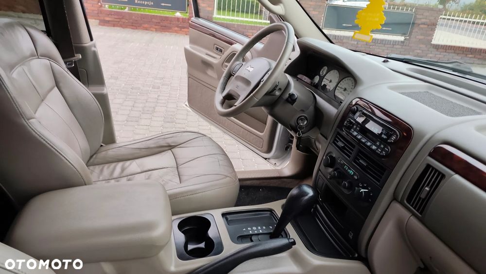 Jeep Grand Cherokee 4.7 Limited - 31