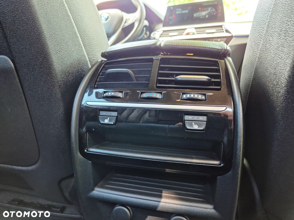 BMW Seria 5 520d xDrive Luxury Line - 11