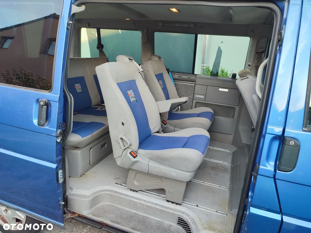 Volkswagen Multivan - 7