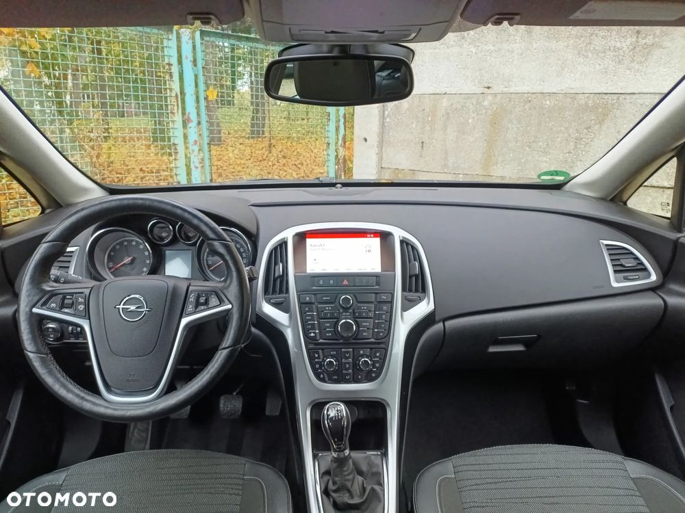 Opel Astra 2015 photo 4