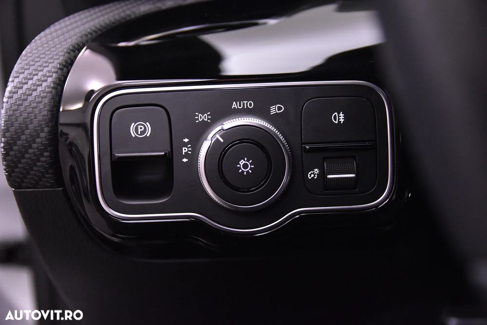 Mercedes-Benz A 180 d Sedan 8G-DCT - 15