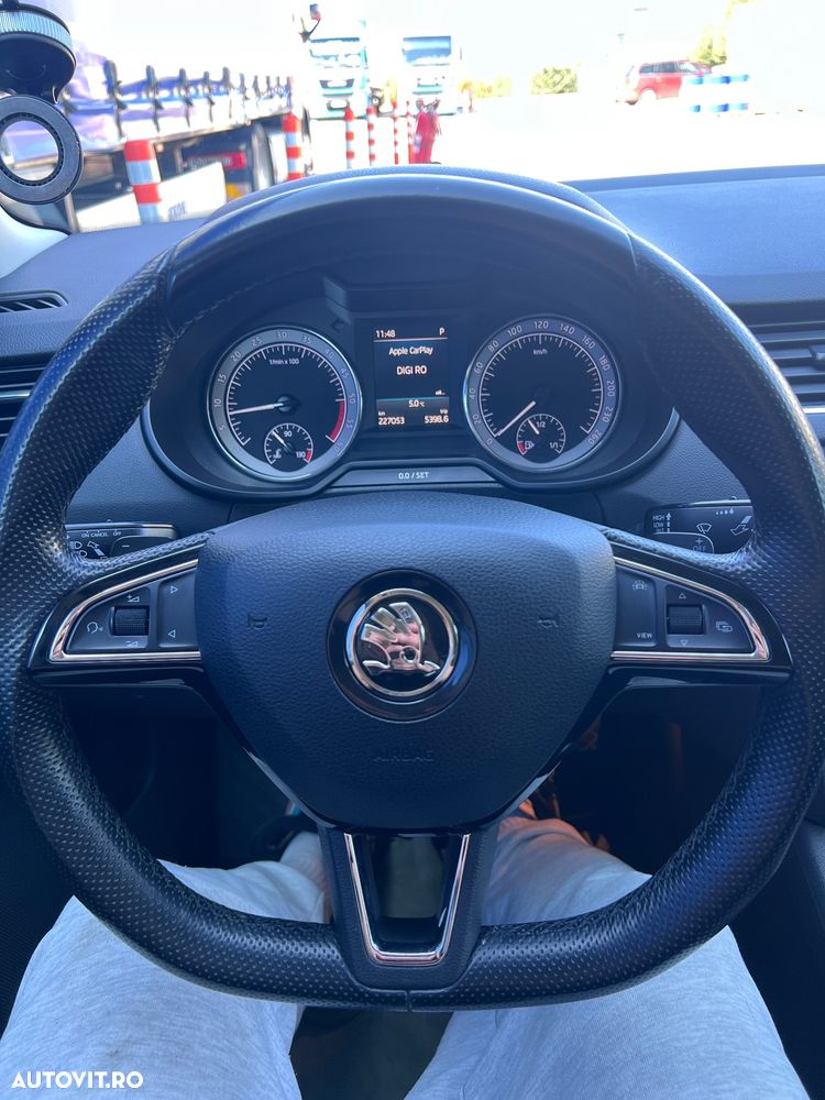 Skoda Octavia 2.0 TDI DSG Style - 16