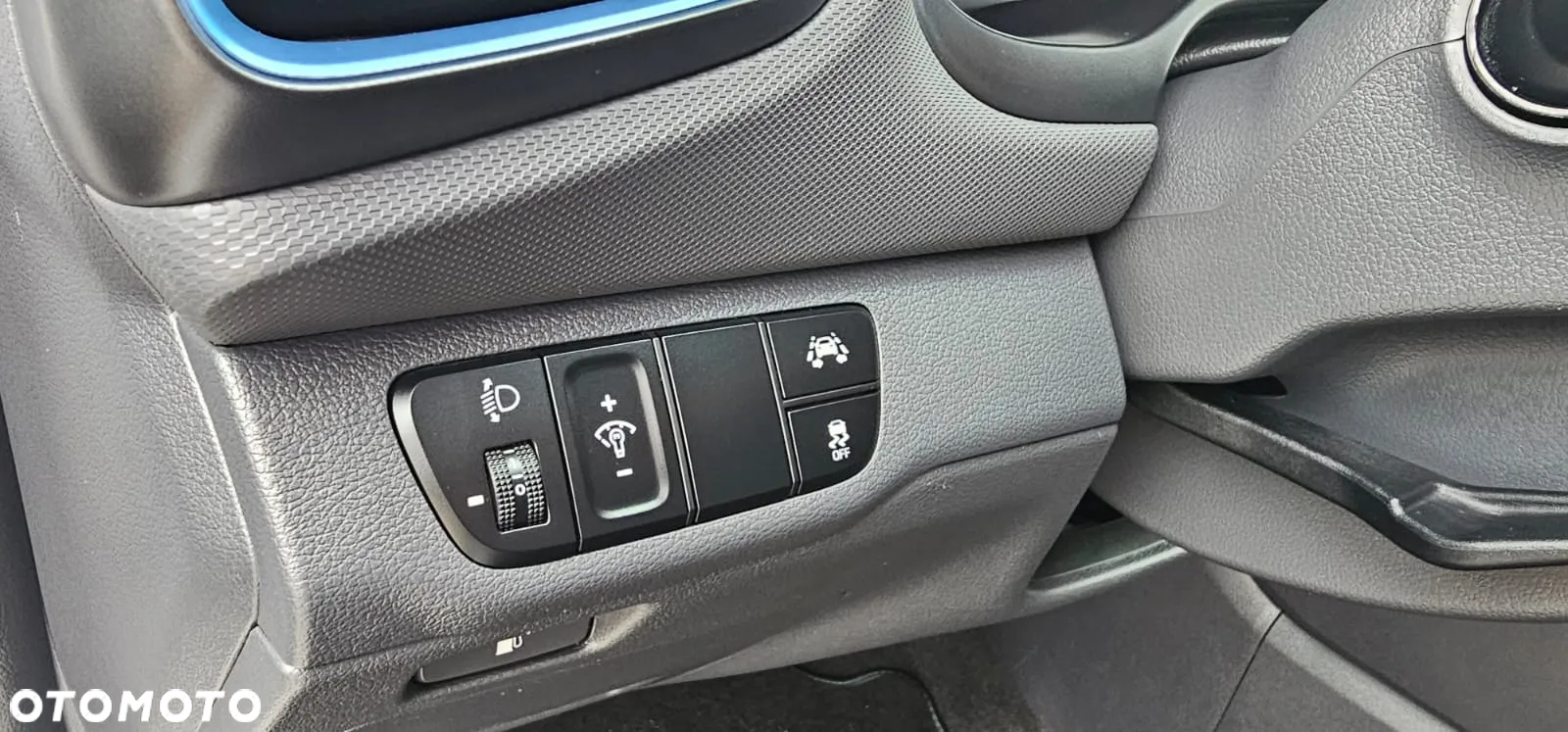 Hyundai IONIQ hybrid Platinum - 21