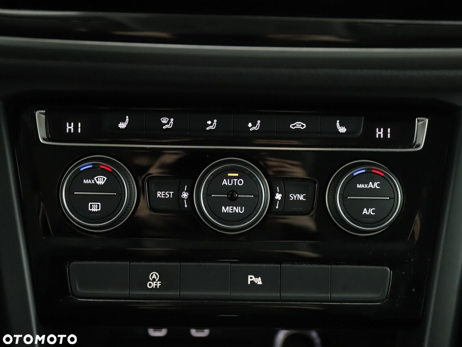 Volkswagen Touran - 20