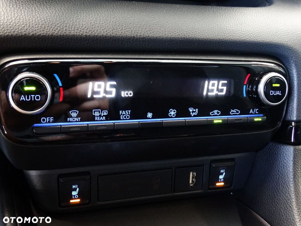 Toyota Yaris - 33