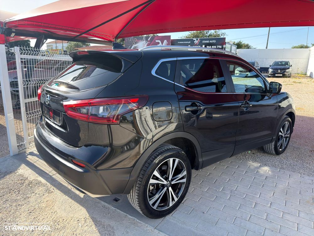 Nissan Qashqai 1.5 dCi N-Connecta J18+Led - 11