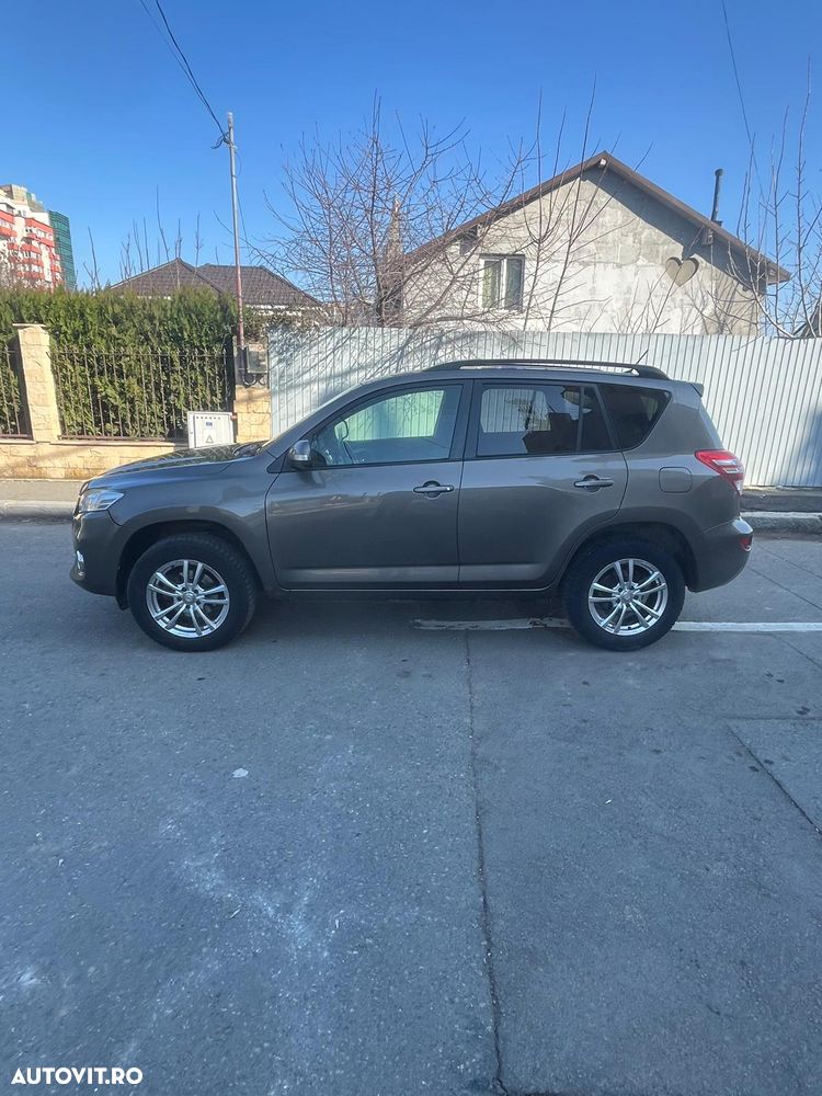 Toyota RAV4 2.2 D-4D 4x4 Travel - 3