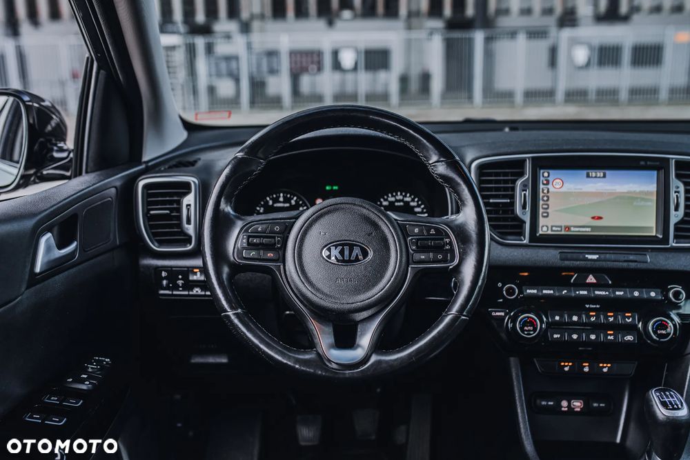 Kia Sportage 1.6 GDI 2WD ISG Dream-Team Edition - 26