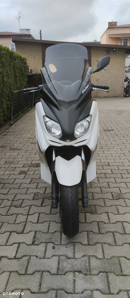 Yamaha X-max - 10