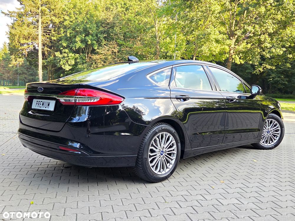 Ford Mondeo 2.0 Hybrid Titanium - 23