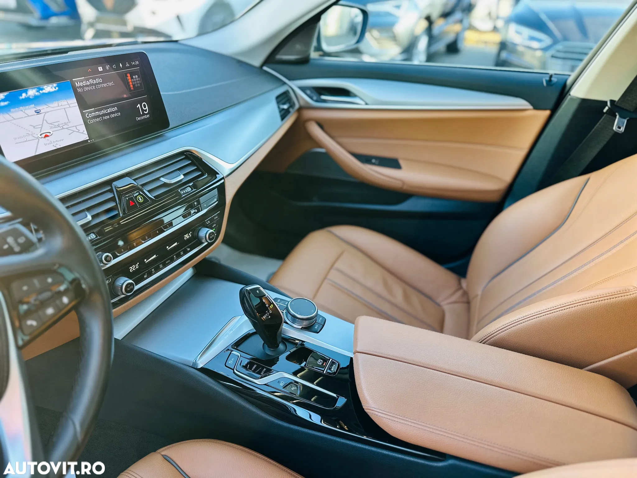 BMW Seria 5 530e xDrive Touring Aut. - 30