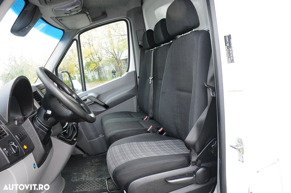 Mercedes-Benz Sprinter - 9
