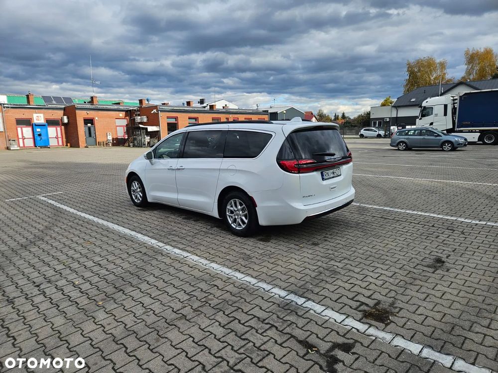 Chrysler Pacifica - 9