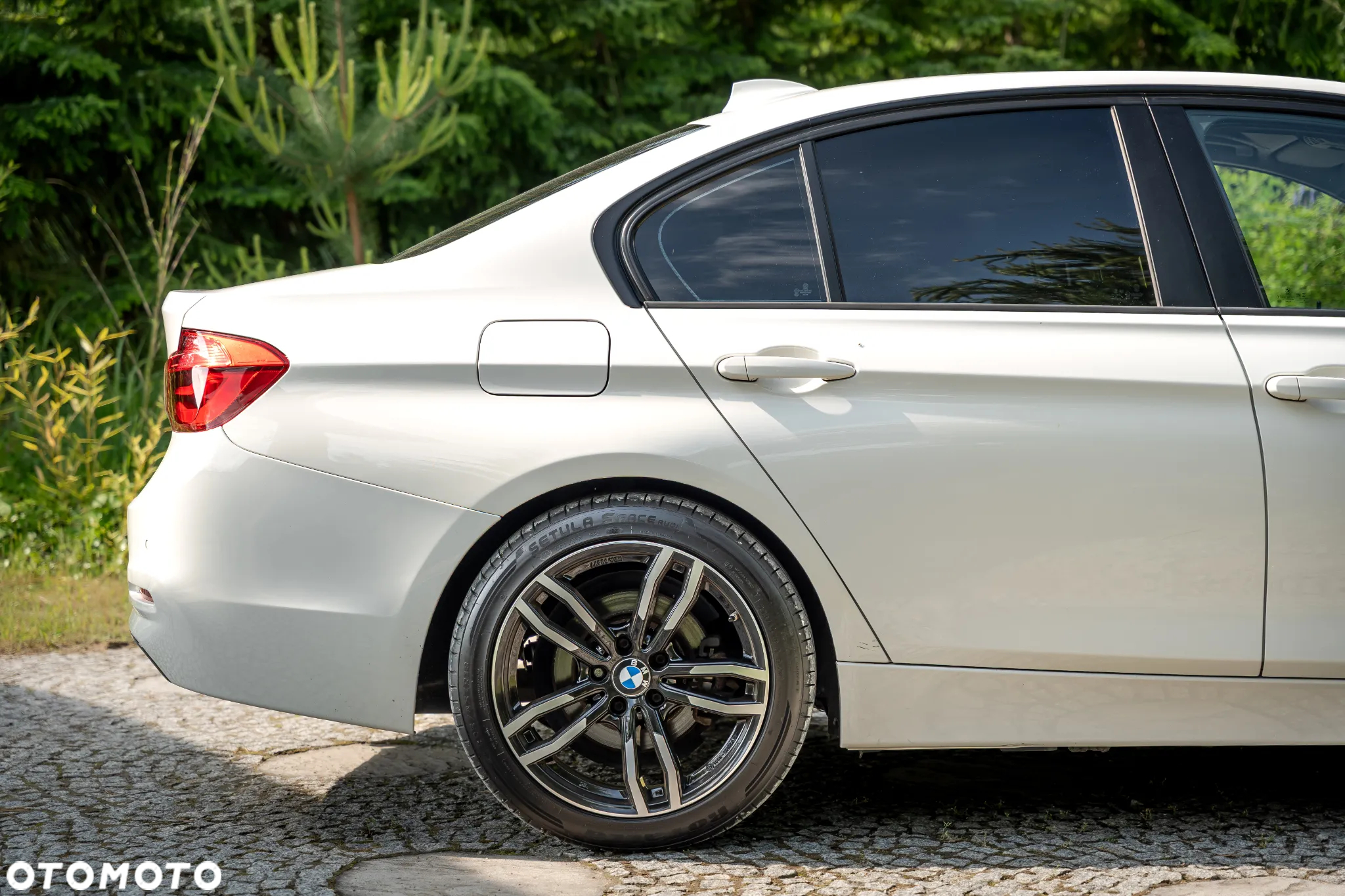 BMW Seria 3 318d M Sport - 8
