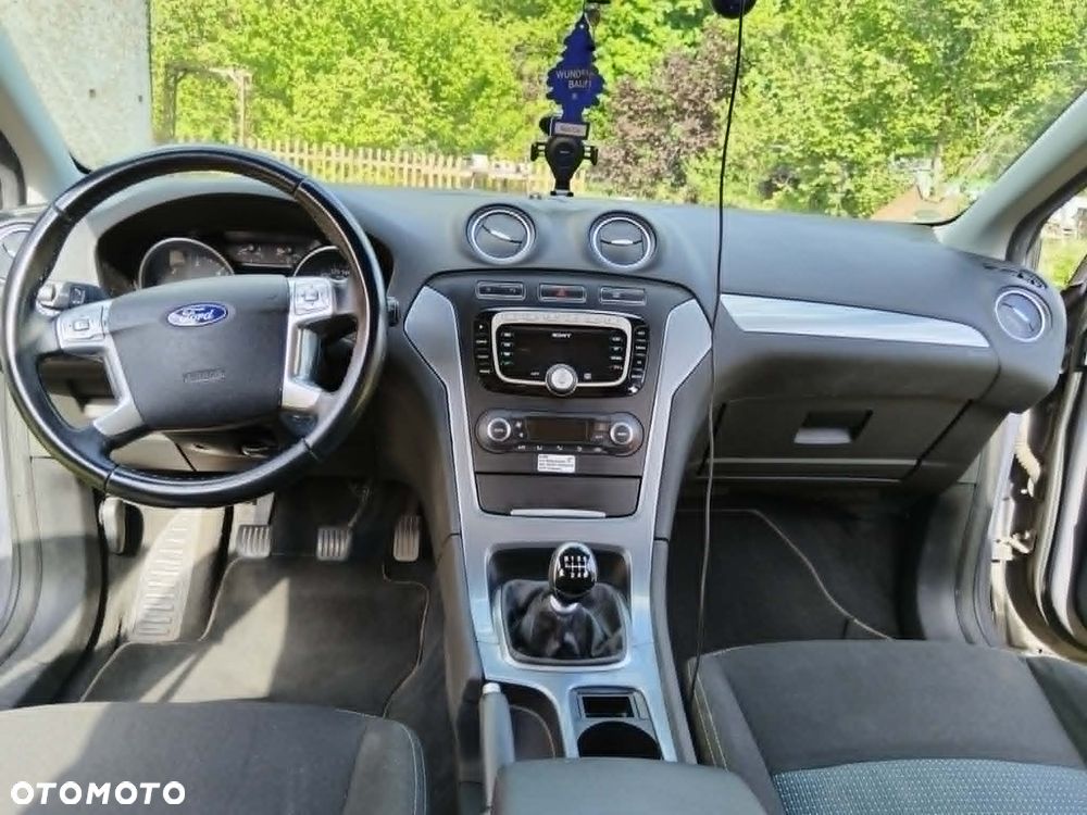 Ford Mondeo - 9
