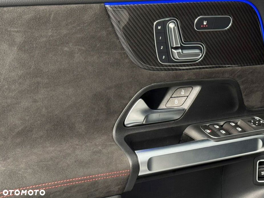 Mercedes-Benz GLB 200 AMG Line 7G-DCT - 14