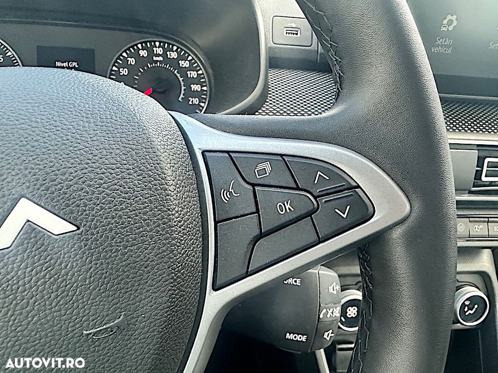 Dacia Logan TCe 90 MT6 Journey - 12