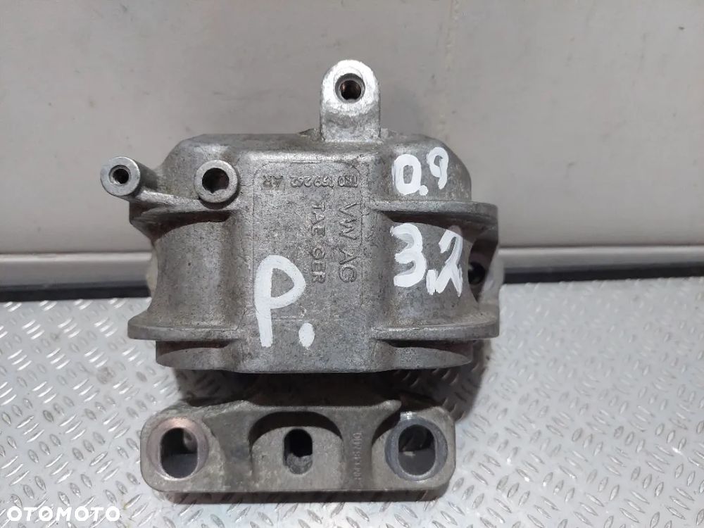 ŁAPA PODUSZKA SILNIKA VW PASSAT 3,2V6 AUTOMAT NR 1K0199262R
