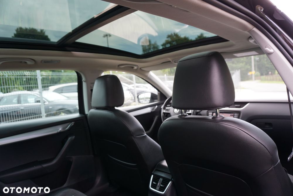 Skoda Octavia Combi 2.0 TDI DSG Premium Edition - 19