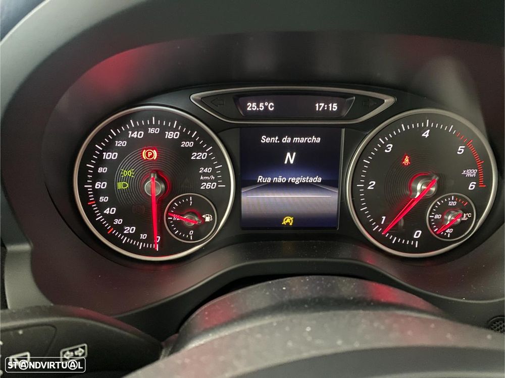 Mercedes-Benz A 180 CDI BlueEFFICIENCY Edition - 37