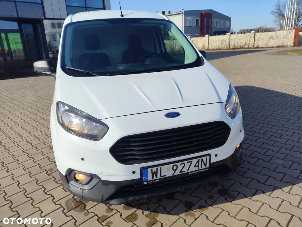 Ford Transit Courier - 2