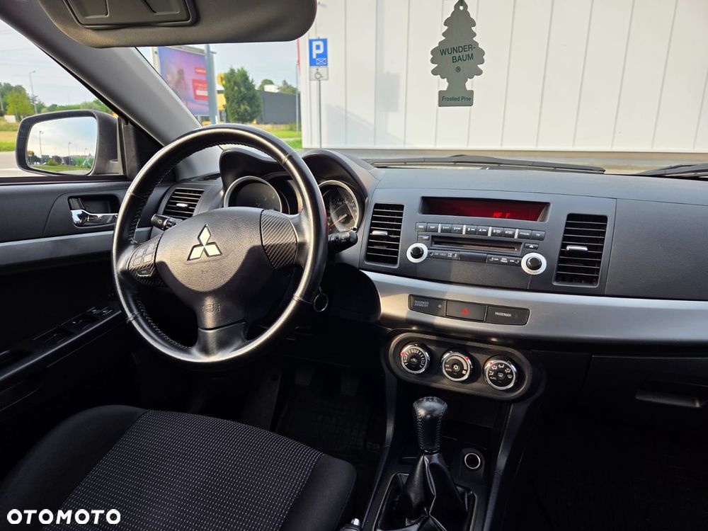 Mitsubishi Lancer 1.6 Inform - 5