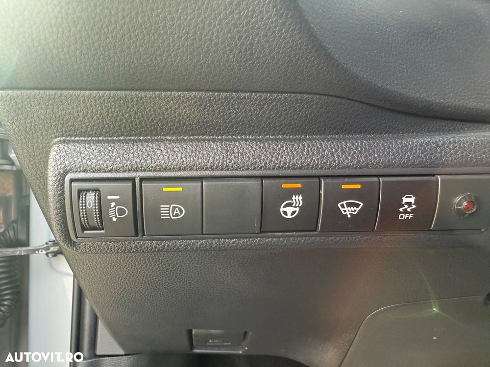 Toyota Corolla 1.8 Business Edition - 12