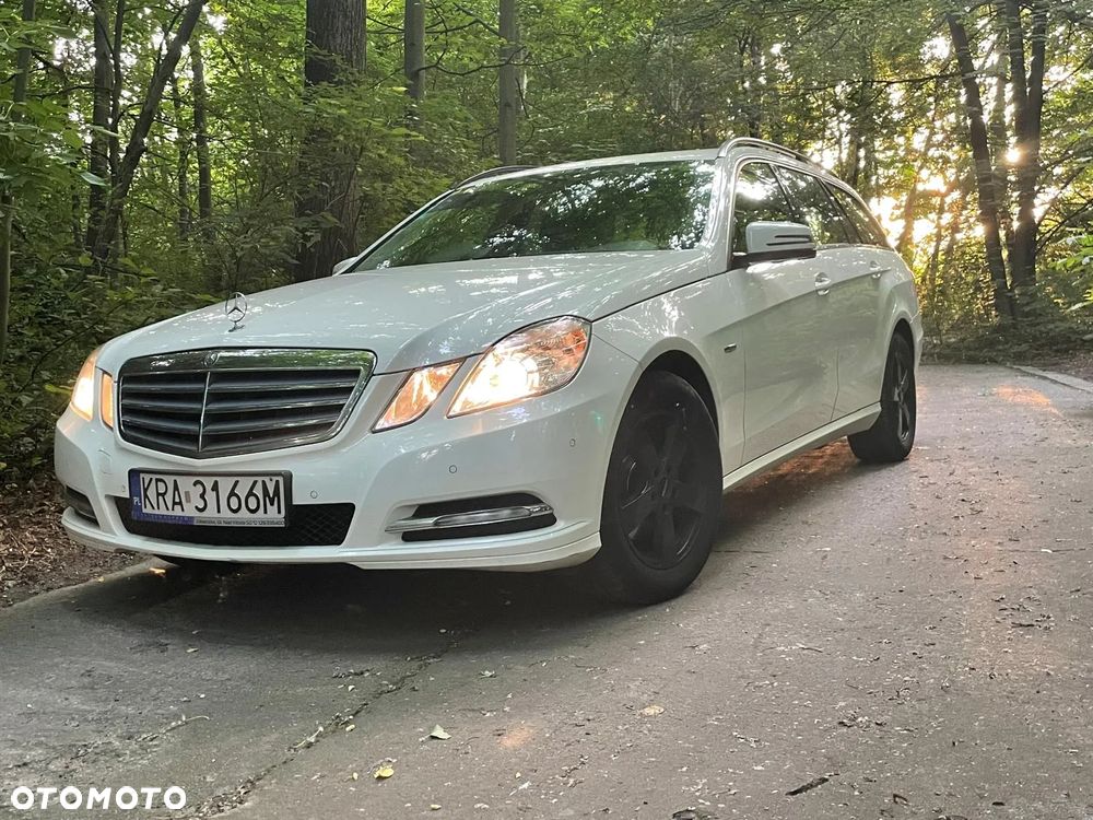Mercedes-Benz Klasa E 200 CDI BlueEff - 2
