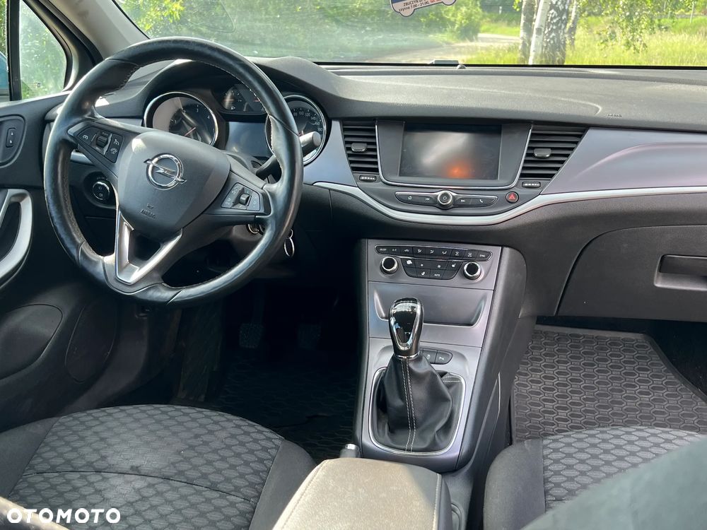Opel Astra 1.6 CDTI Enjoy - 9