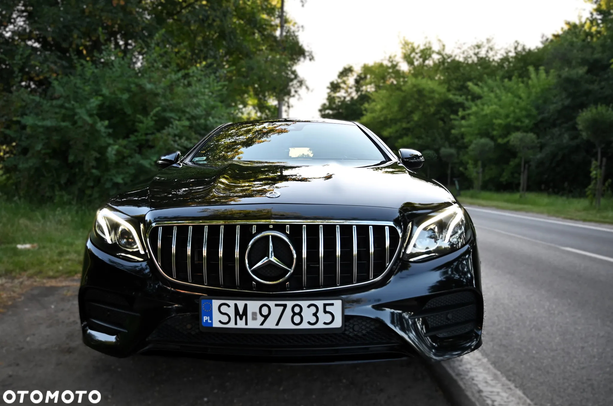 Mercedes-Benz Klasa E 220 d Coupe 4-Matic 9G-TRONIC - 3