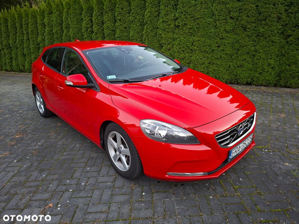 Volvo V40 D3 Momentum - 1